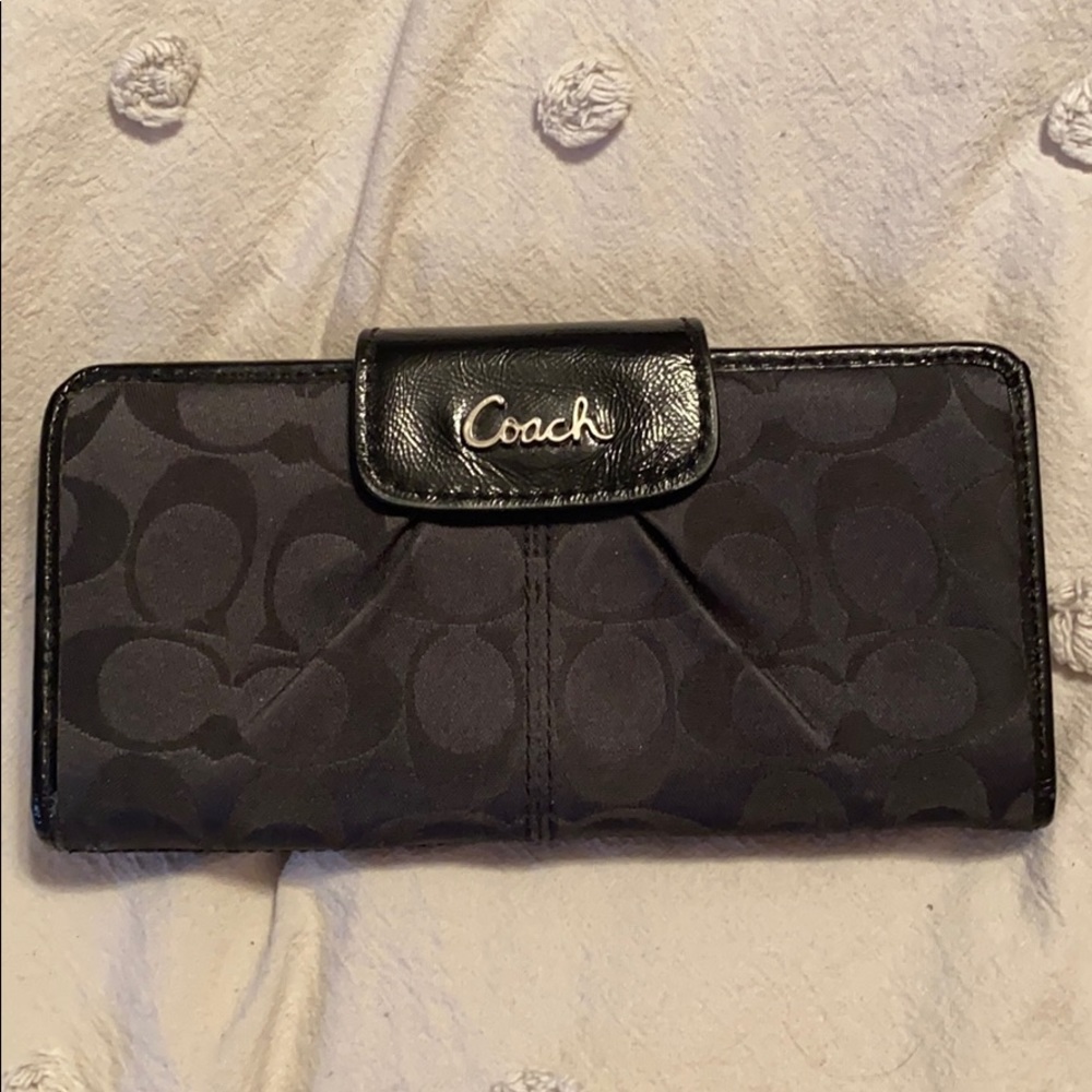 black coach wallet